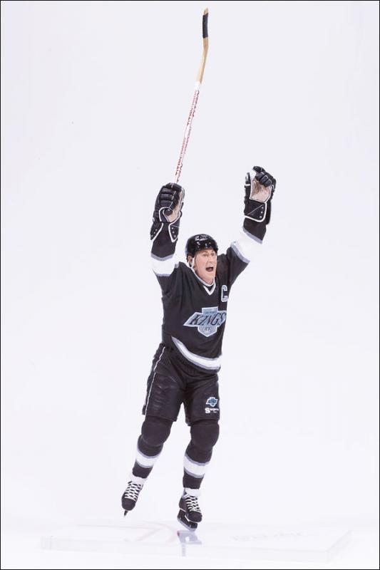 nhllegends1_wgretzky2_photo_03_dp